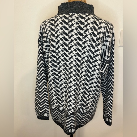 Mexx Oversized Knit Tunic Pullover Sweater Warm Angora Black White Size Small - Picture 6 of 12